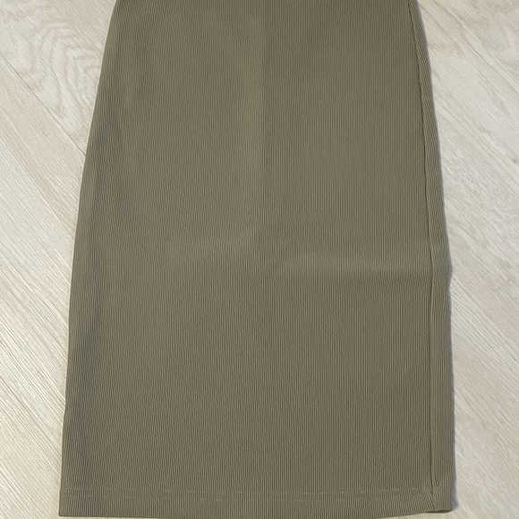 American Apparel pencil skirt - stretchy, super comfortable - Picture 2 of 2